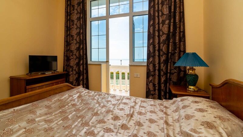 Стандартный 2-местный 1-комнатный (2 этаж, вид на море)