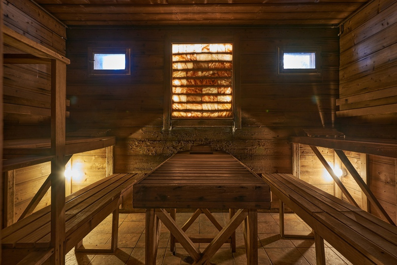 Большая Русская Баня на берегу озера