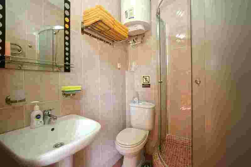 Люкс 5-местный 2-комнатный (7)