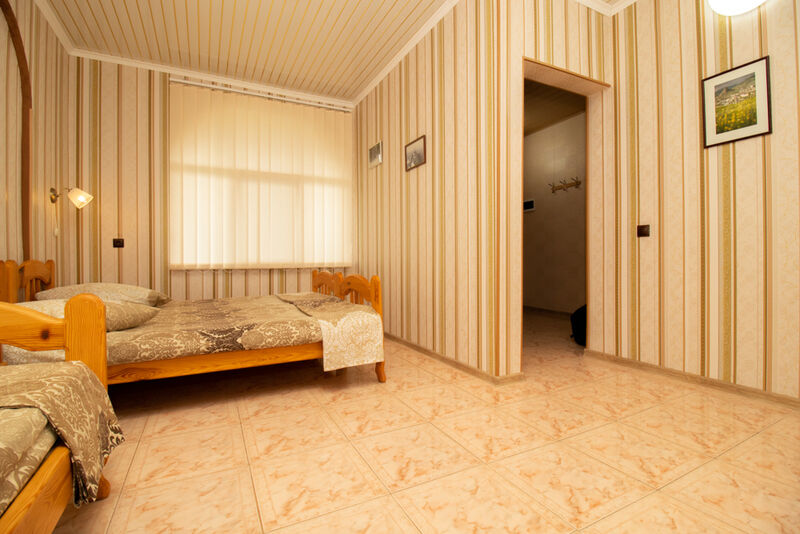 Стандартный 3-местный 1-комнатный №4