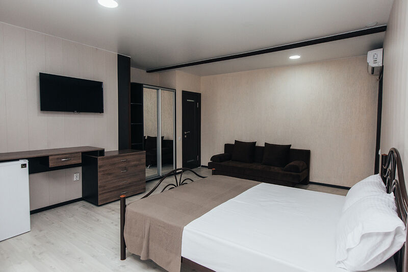 Полулюкс Семейный 4-местный 1-комнатный