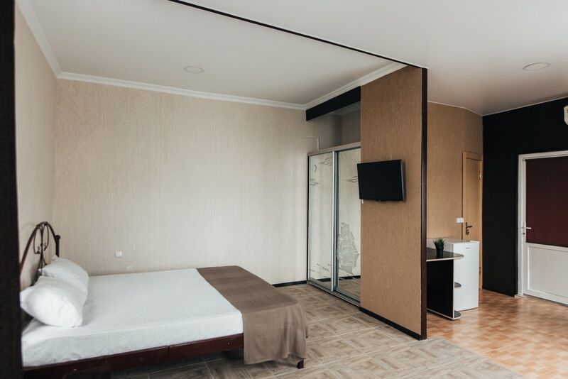 Полулюкс Семейный 4-местный 1-комнатный