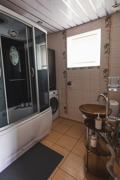 Коттедж 10-местный (2-этажный)