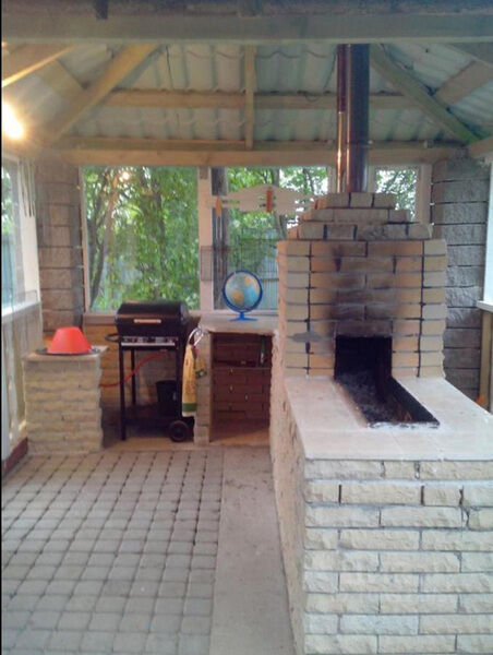 Барбекю-хона в крытой беседке | Дом в Кавголово Любовь и голуби, Ленинградская область