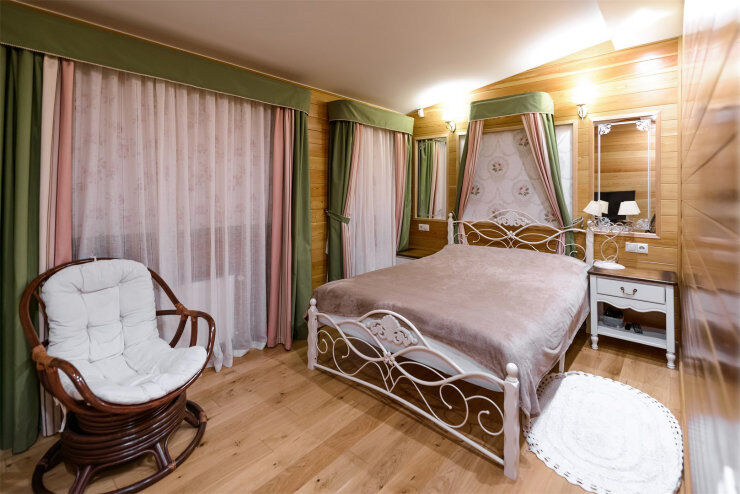 Коттедж 7-местный 4-комнатный «Усадьба»