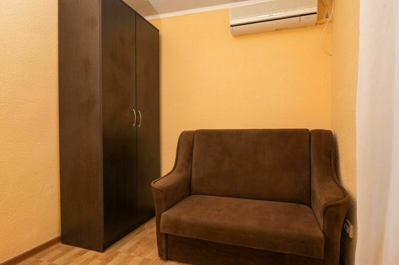 Домик 5-местный 4-комнатный каменный «Санвиль» (с верандой)