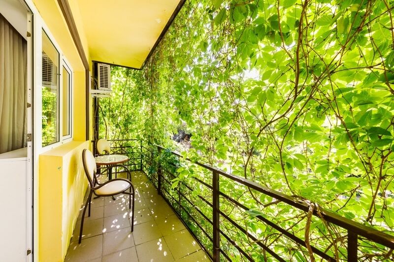 Люкс 4-местный 2-комнатный (с балконом)