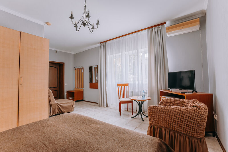 Стандартный 2-местный 1-комнатный (с балконом)