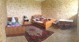 Комната в доме, База отдыха А нам пора на море, поселок Ливадия