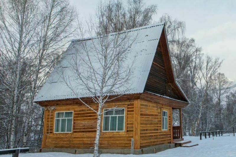 База отдыха Тюнгур , Горный Алтай (Республика Алтай), село Усть-Кокса Усть-Коксинский район