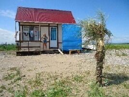 Деревянный дом на берегу, База отдыха Рейд Паллада, Хасанский район