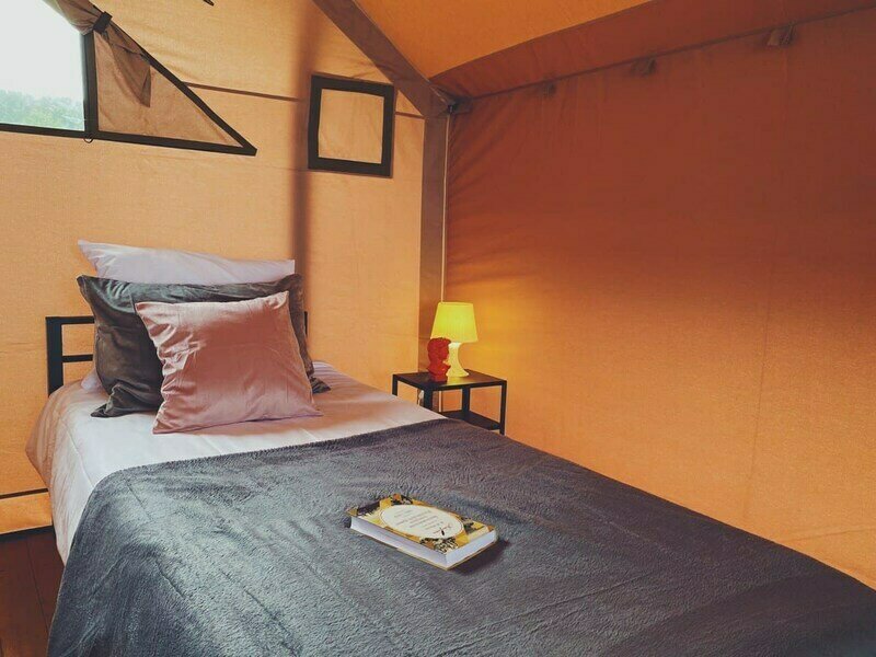 Глемпинг Комфорт 2-местный (Сафари-Тент с видом на залив)