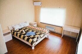 Номер с двуспальной кроватью, База отдыха и рыбалки Ostrovok, Ревин Хутор