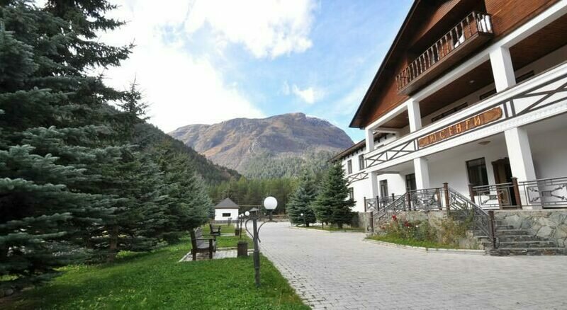 Гостиница Юсенги (Usengi Hotel), Республика Кабардино-Балкария, Эльбрусский район Тегенекли Терскол Эльбрус
