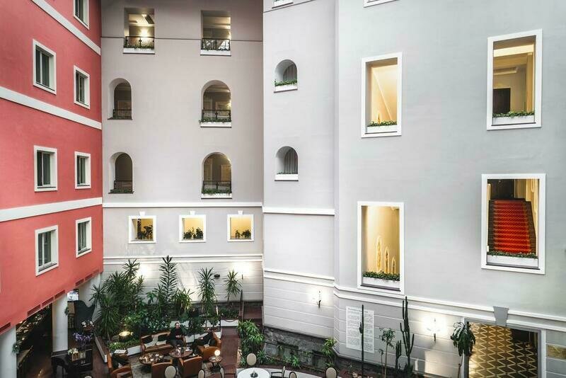 Отель Grand Hotel Yerevan бывш. «Royal Tulip Grand» (Гранд Ереван), Ереван, Ереван , Армения