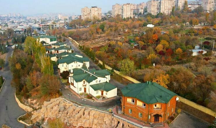 Отель Armenian Village Park Hotel (Армянский Виладж Парк), Ереван, Ереван , Армения