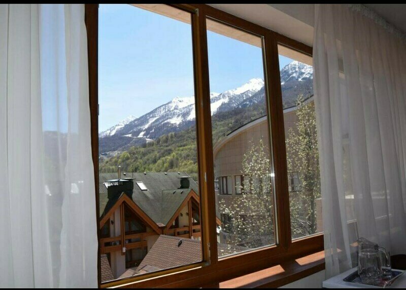 Стандартный 3-местный (вид на горы)