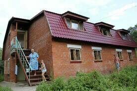 Благоустроенный кирпичный корпус, База отдыха Лебединое озеро, Находка