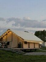 Сафари тент Юг, Глэмпинг Эссо, село Эссо