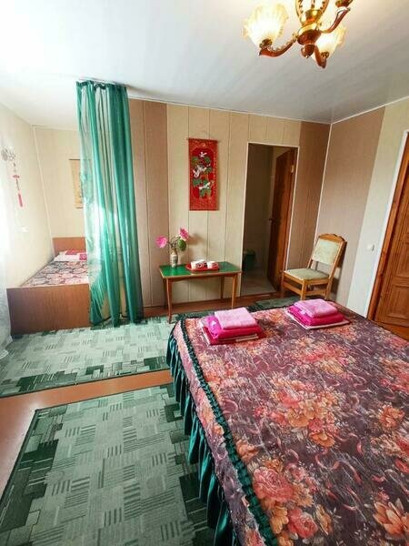 Стандартный 3-местный (с 2-спальной и 1-спальной кроватями)