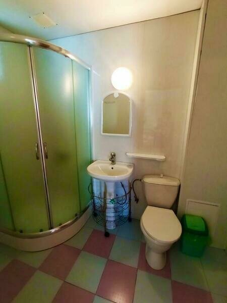 Стандартный 3-местный (с 2-спальной и 1-спальной кроватями)