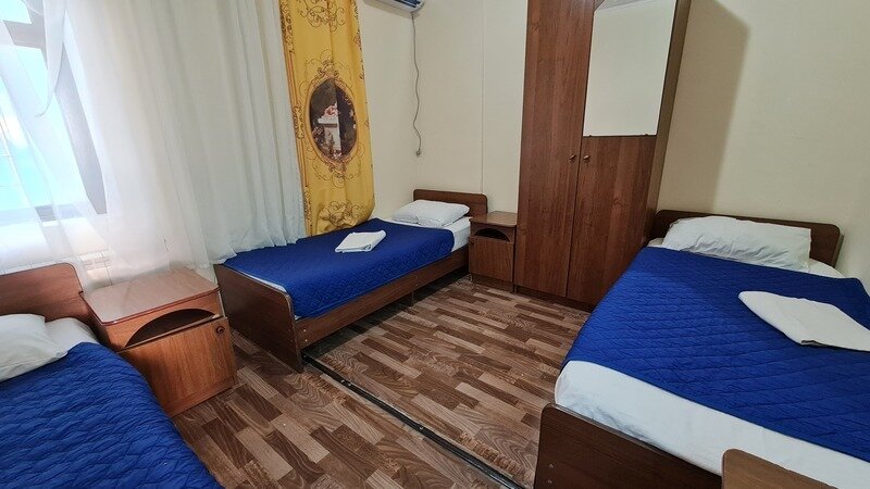 Бюджетный 3-местный