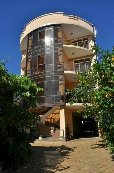 Внешний вид | Лео Гранд, Краснодарский край