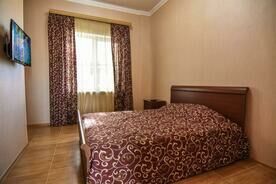 Делюкс Семейный 4-местный, Гостевой дом Николь, Южная Озереевка