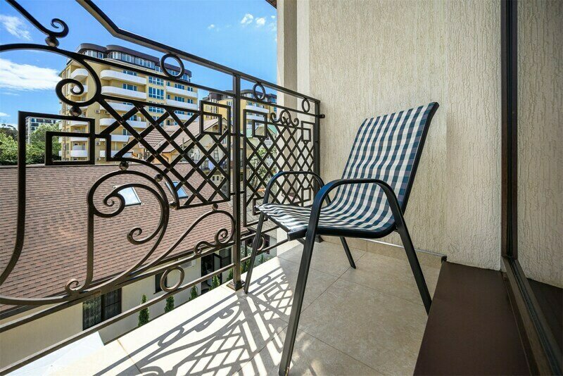 Улучшенный 4-местный (с балконом)