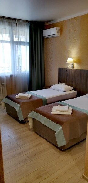 Полулюкс 2-местный (с балконом)