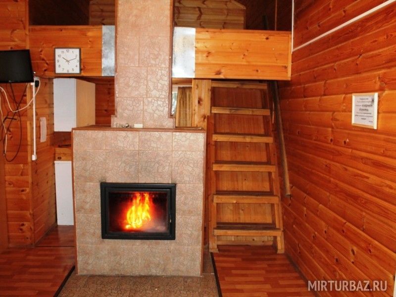 Камин в гостиной