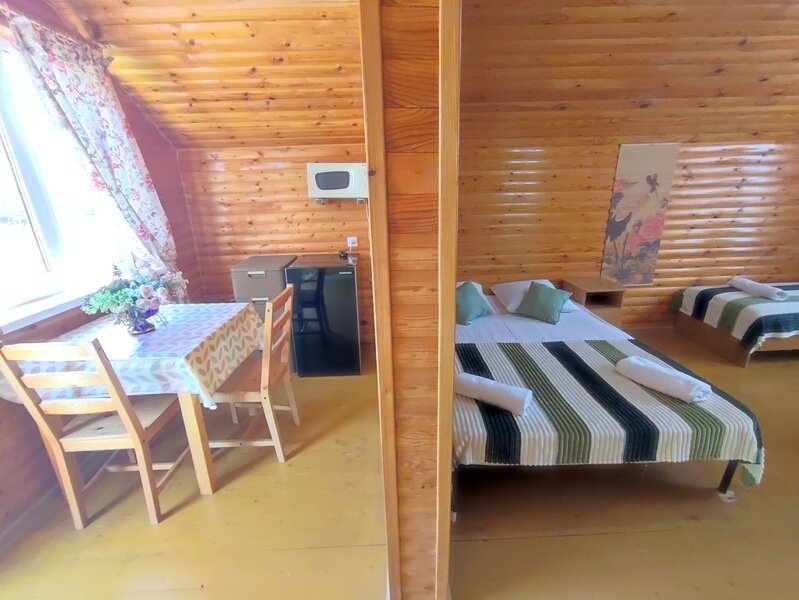 Семейный 4-местный (с мини-кухней, в бунгало)