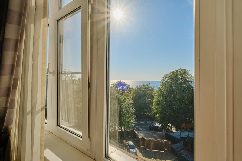 Люкс 4-местный 2-комнатный (без балкона)