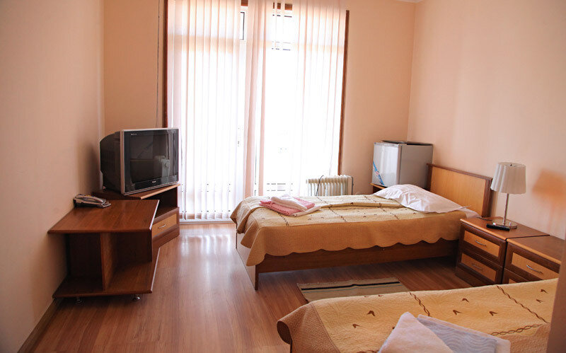 Полулюкс 4-местный 2-комнатный