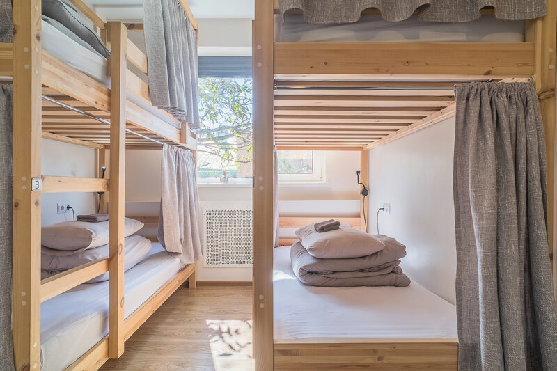 Место в общем 4-местном номере (для женщин)