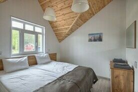 Карельская деревня (двухэтажный дом) 6+4, База отдыха Ладога озеро, Приозерск