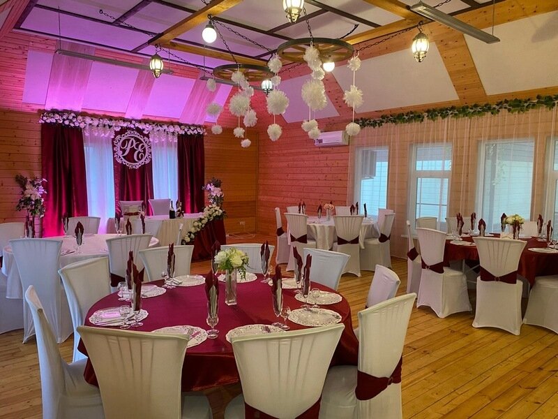 Банкетный зал в летней беседке | Раздолье Любятино, Тверская область