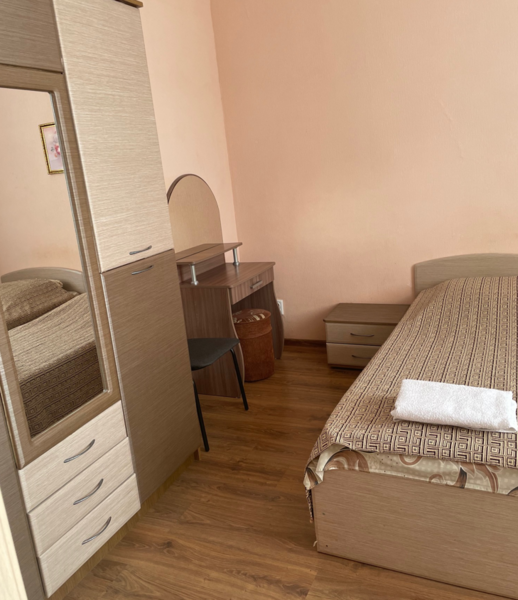 Стандартный 4-местный 2-комнатный