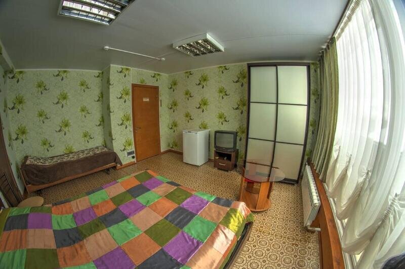 Эконом 3-местный (№7, 2 этаж ресторанного комплекса)