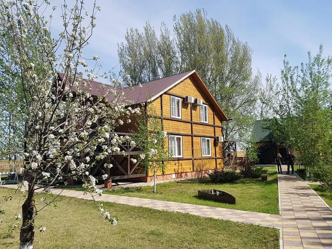 База отдыха Остров Колочный, село Каралат, Астраханская область