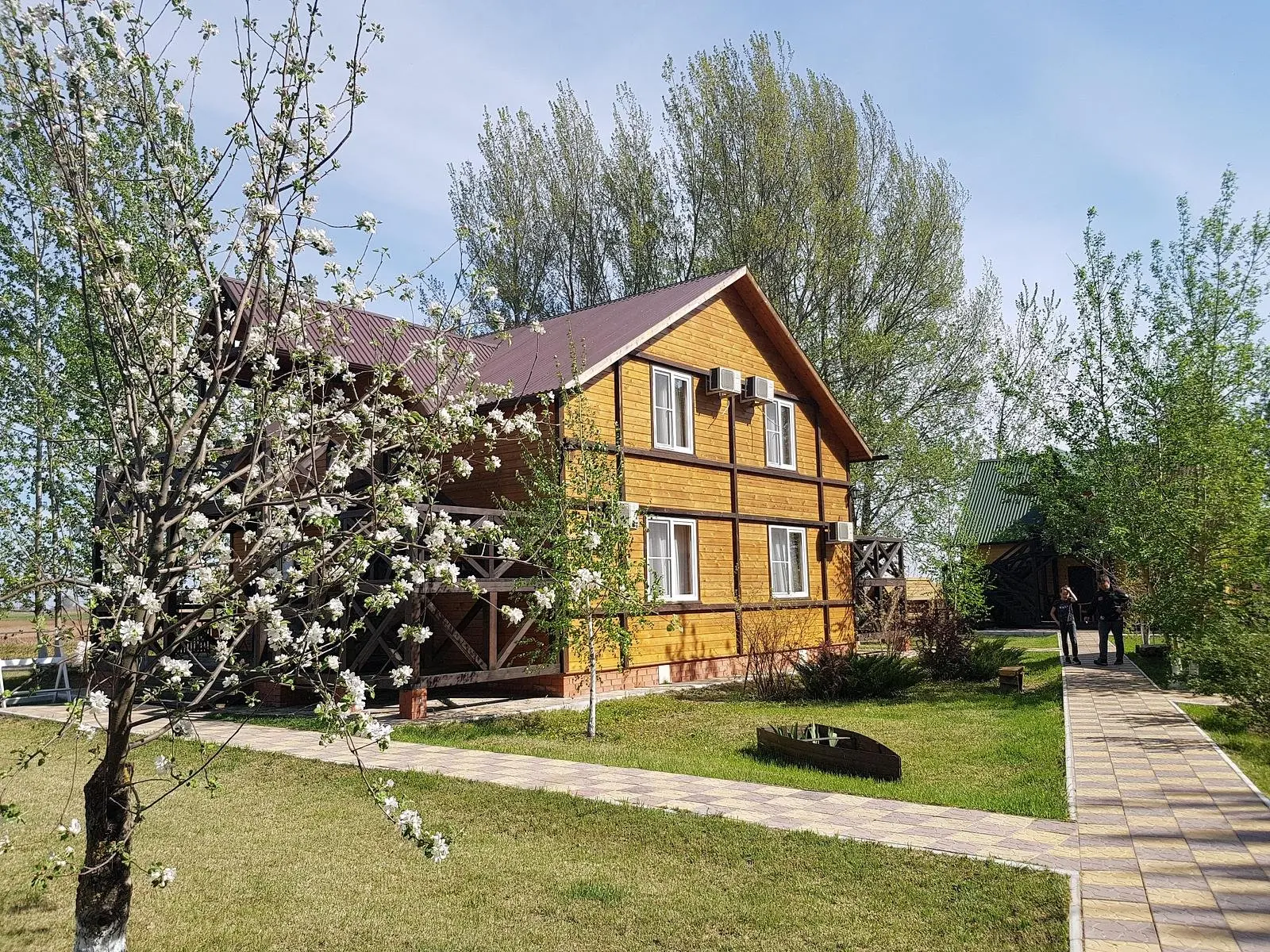 База отдыха Остров Колочный, село Каралат, Астраханская область