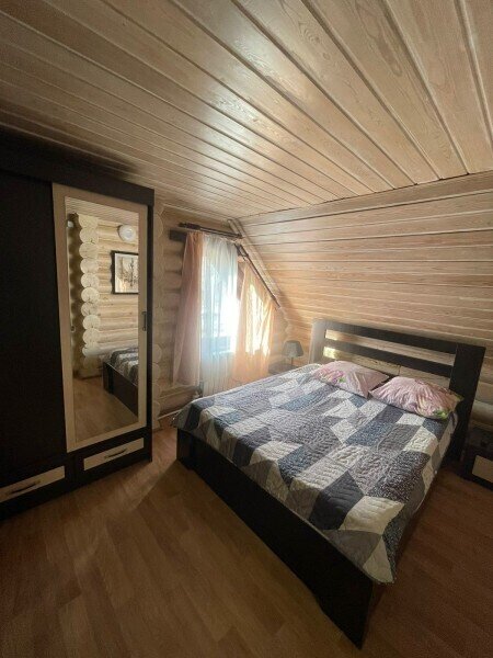 Дом 9-местный (из бруса с баней)