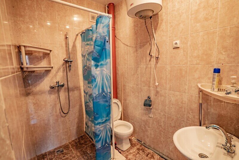 Номер 6-местный 2-комнатный (в коттедже)