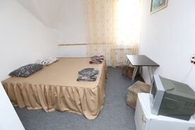 Двухместный номер (одна двуспальная кровать) Номера: 301,308, 309, 310, 311, 312, 313, База отдыха Теремок, Кичигино