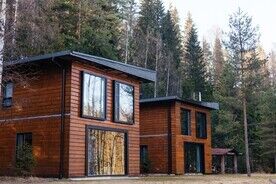 Коттедж с видом на озеро, База отдыха Brusnika Village, поселок Ихала