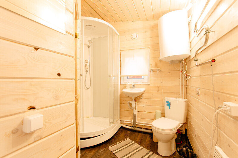 Домик 6-местный (№15, с сауной)