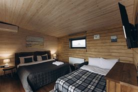 Делюкс (Пулпарк), Загородный комплекс Farm&Village, село Чертовицы