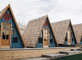 Глэмпинг, Загородный комплекс Farm&Village, село Чертовицы