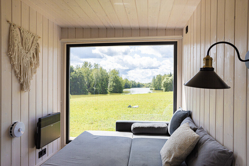 Семейный Lodge 2+2 с мансардным окном и навесом