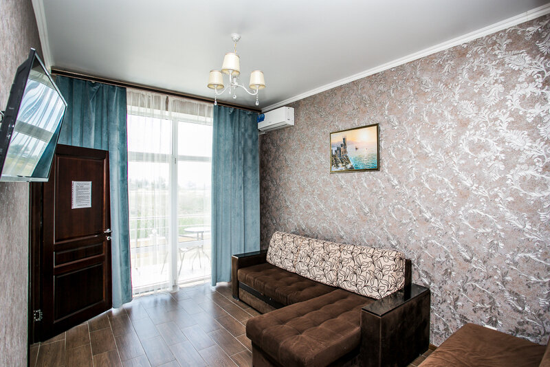 Люкс 4-местный 2-комнатный